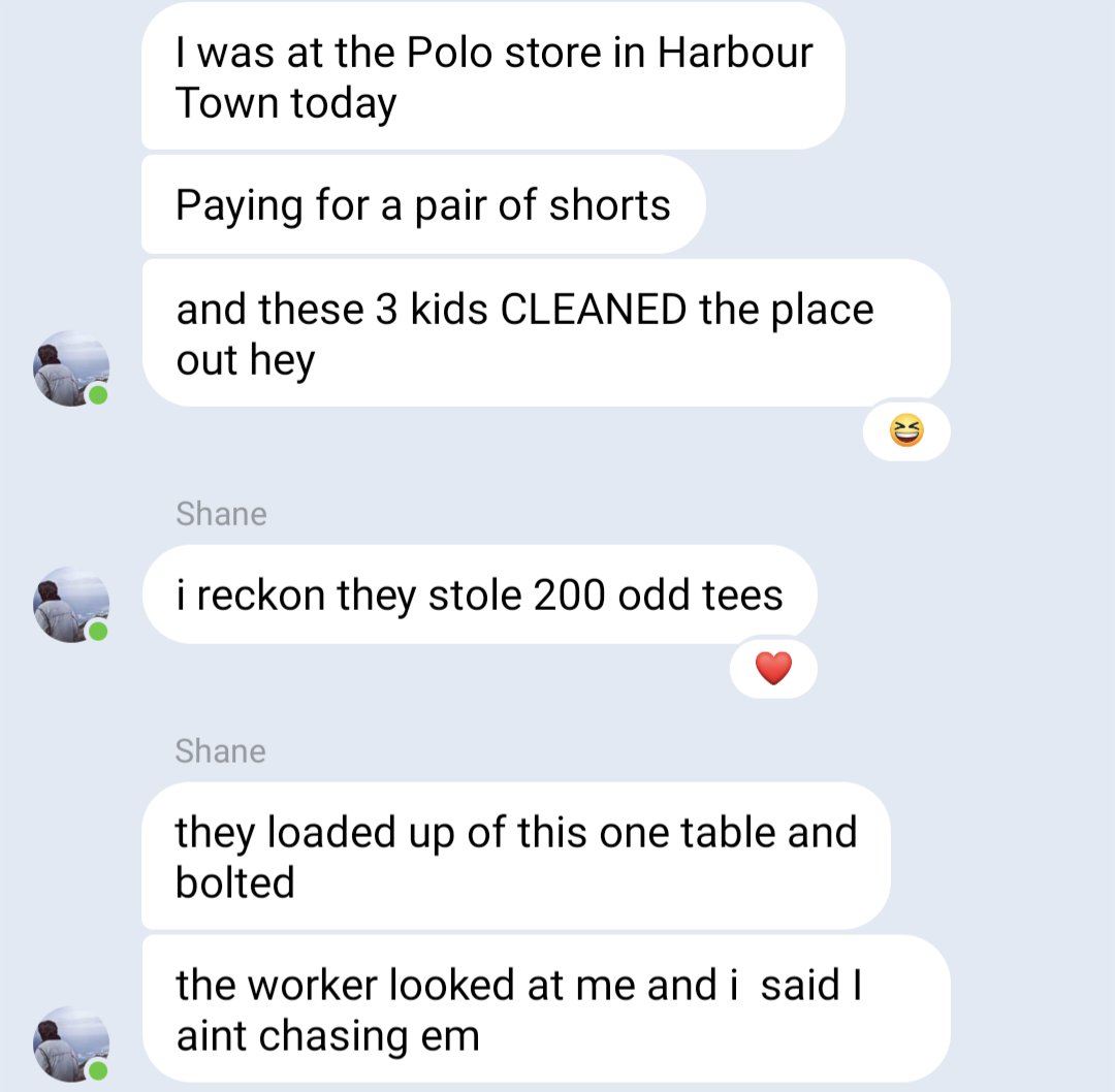 BenMartian's tweet image. Adelaide keeping #lolife alive.  @thirstenhowell (message via @RealizmAu)