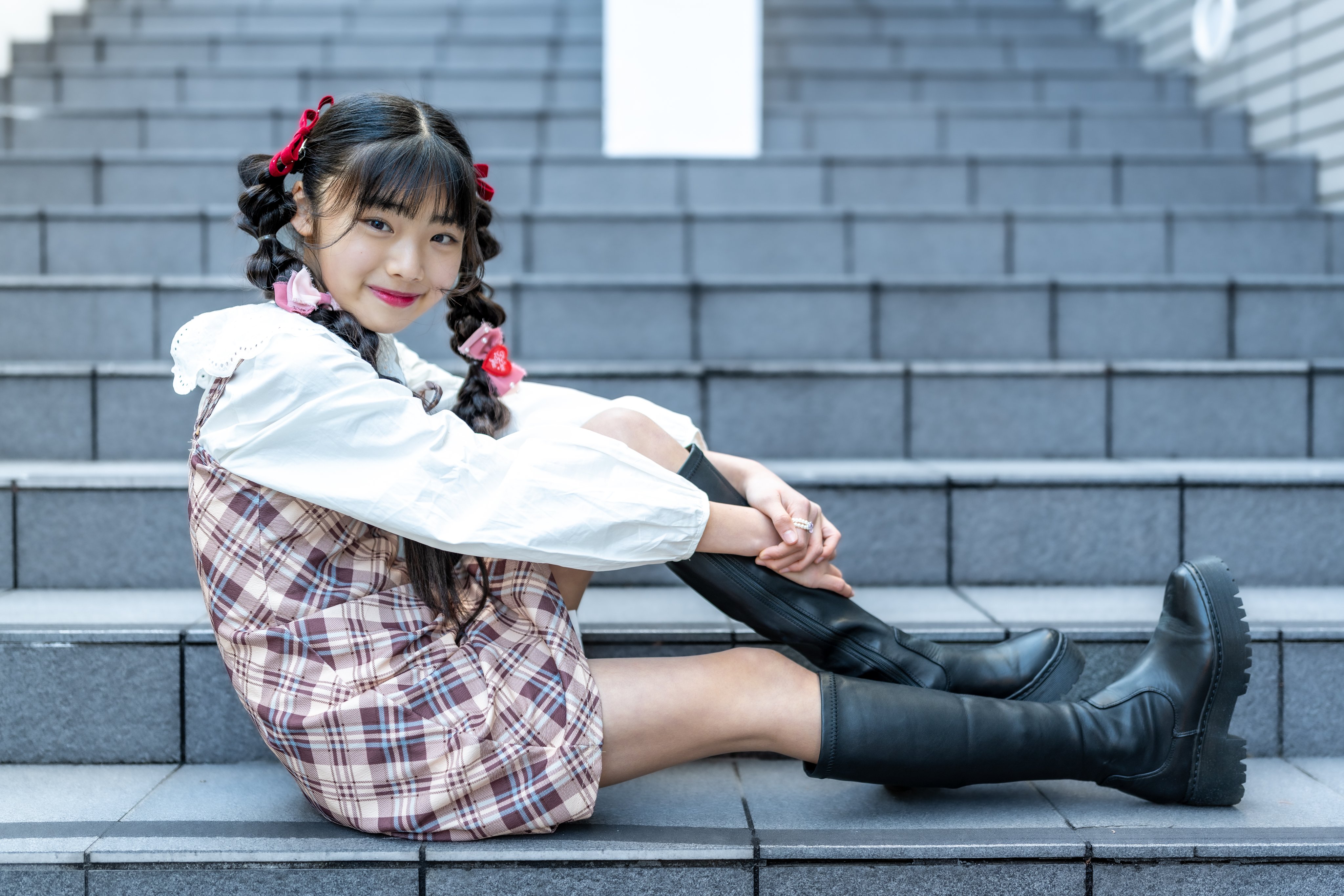 まりる☆今季新作☆ハートスタッズ大人顔リボンフラットシューズネイビー美品✨ まりる様専用☆今季新作☆ハートスタッズ大人顔リボンフラット