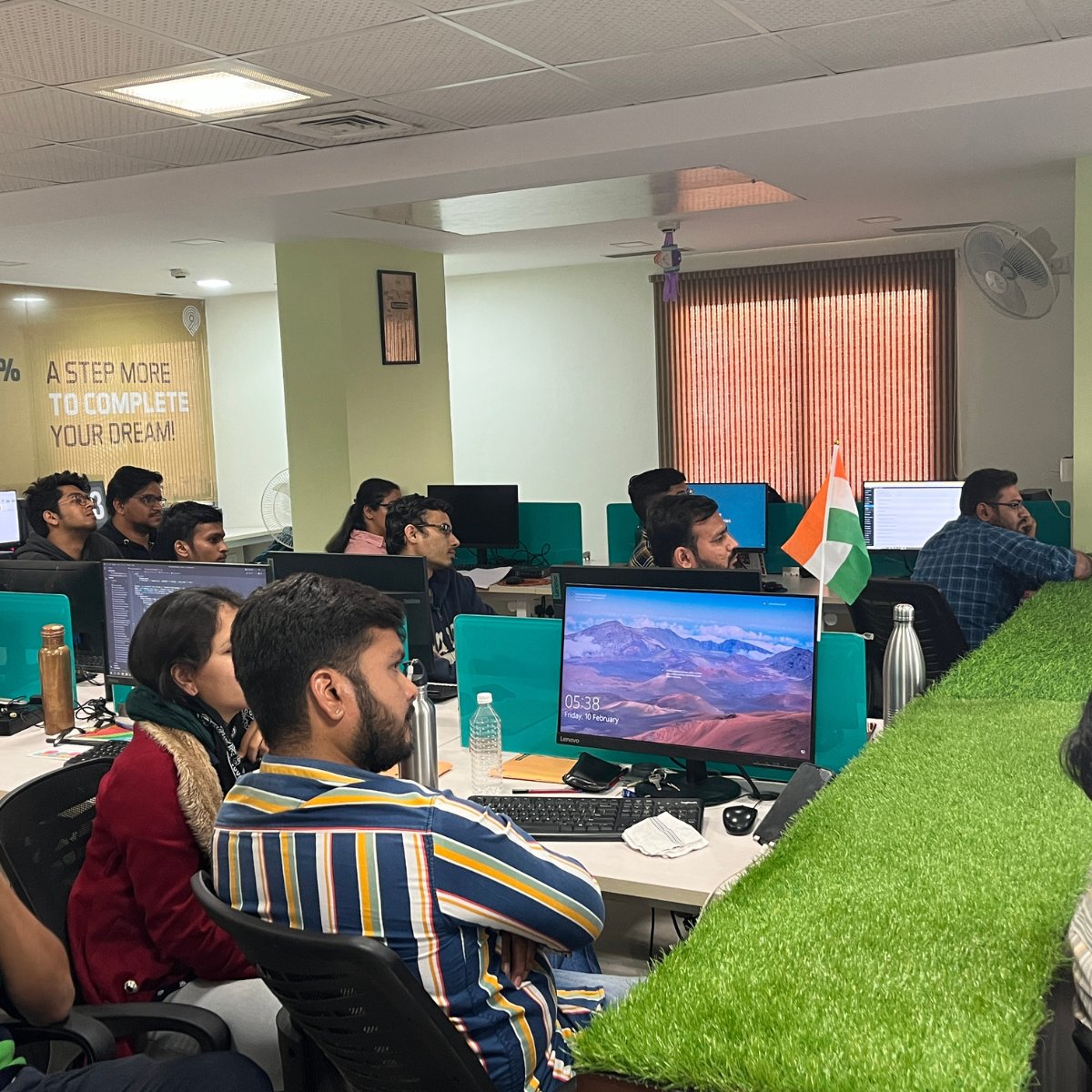 intricaretech's tweet photo. Glimpse from our Friday Townhall with #IntricareParivar 📸

Keeping the problem solving spirit alive, the product team sharing their detailed insights and learning with other team mates. ✏️

#intricaretech #townhallmeeting #learning #fridaysforfuture #innovation #productteam https://t.co/kStq8Ai7GS