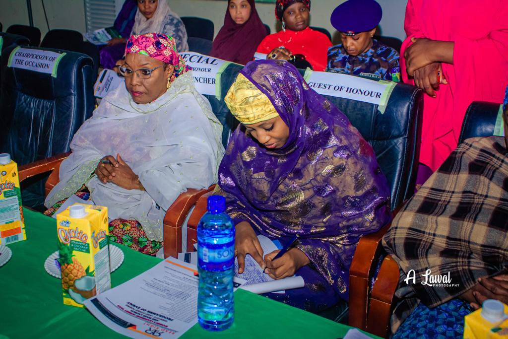 fatimatukr's tweet photo. Two days ago, I was the guest of honor at a women leadership summit event organized by read rights multipurpose educational society here in Katsina where I launched their work of art “IDENTITY” with the sum of 500k. https://t.co/PpkfHp7lFq