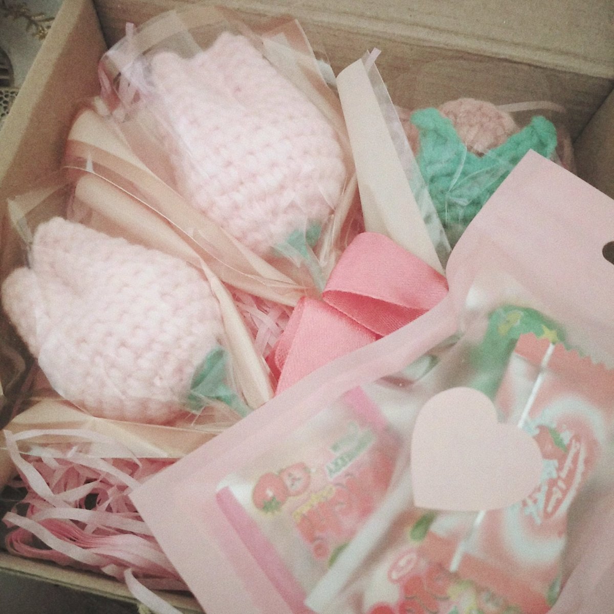 ( 📬 ) 𓂃 #lovesela .ᐟ

  💌 hello! i received the flowers earlier! thank you so much, it’s so pretty 💗 a perfect gift for valentines talaga hehe. thank you for the freebie candies as well! 

<a href="/yuqifairyy/">≷ dahlia (final ver.) ᥫ᭡</a> ¦ #yuqifairyy_proofs