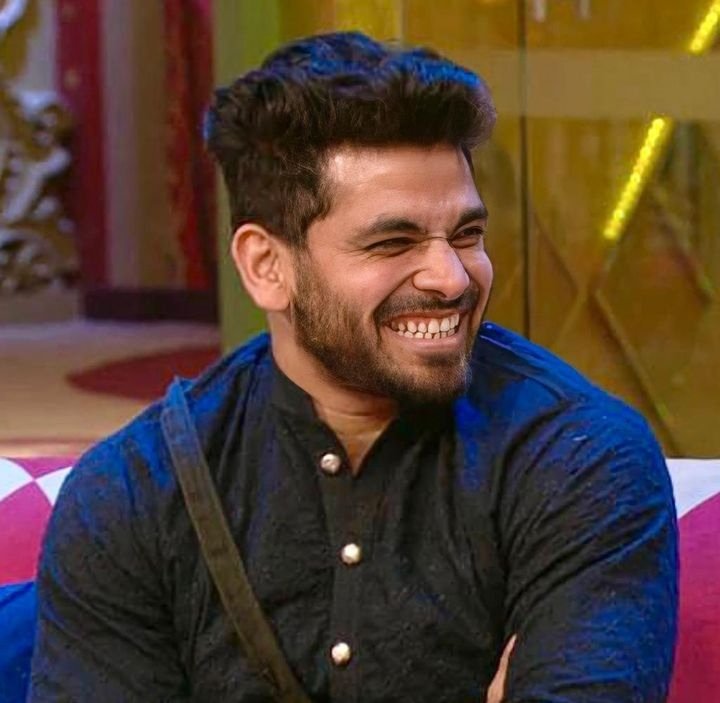 miss_craziest's tweet photo. #BiggBoss16Winner #Bigboss16finale #BIGBOSS16 #MCStanBB16Winner #BiggBoss16GrandFinale #BiggBoss #MCStanWinTROPHY #ShivThakare 
Shiv thakare you may not win bigg boss but you won our heart❤ but i am very happy because mandali got the trophy🏆🎊 https://t.co/aYXxEf1OB0