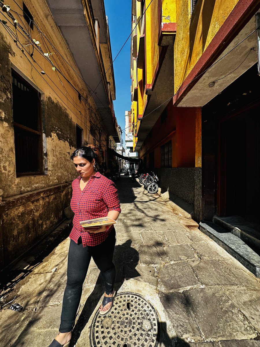 preettyprada's tweet photo. Human have evolved on #social #connections. Their ability to live, transact and share maybe brought them to defining and designing spaces and infrastructures- that was in close proximity. #Gallis #street https://t.co/jxw12zFipW