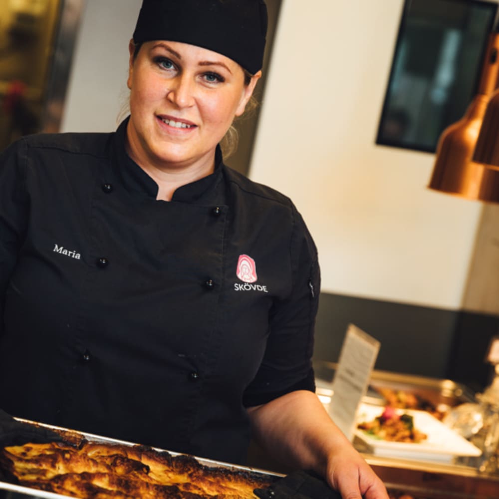 För att vara draglok i regionen kring hållbara ”blå proteiner” har Skövde kommuns måltidsavdelning bjudit in innovativa företag från Västkusten till en matlagningsdag i havets tecken. mynewsdesk.com/se/skovde_komm…