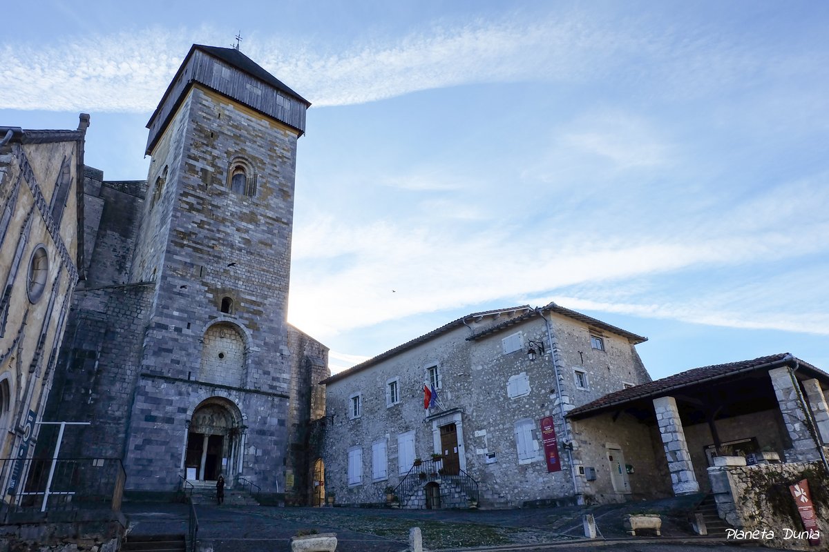 PlanetaDunia's tweet photo. Descubre las joyas medievales de Saint-Bertrand-de-Comminges en un viaje a través del tiempo por uno de los pueblos más bonitos de #Francia https://t.co/XygfBpcJXR @TourismeHG, @pyrenees31 #TourismeHG #StBertrand #pyrenees31 #UNESCO #France https://t.co/lZytI1mnC7