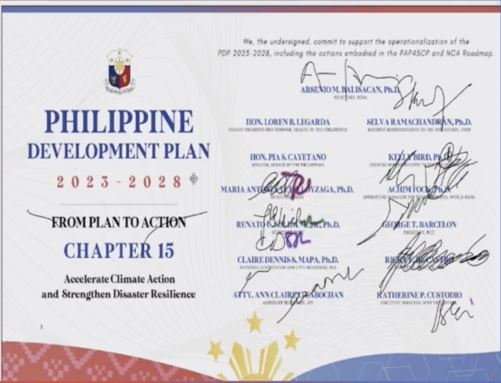 DEPDevgovph's tweet image. LOOK: Government officials, Development partners, business and civil society expressed their solidarity by affixing their signature in the pledge of commitment wall of the Philippine Development Plan 2023-2028 Chapter 15. #PlanoNatin #FromPlanToAction