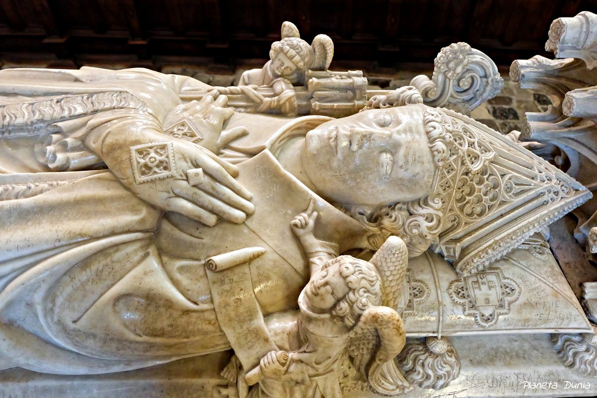 PlanetaDunia's tweet photo. Descubre las joyas medievales de Saint-Bertrand-de-Comminges en un viaje a través del tiempo por uno de los pueblos más bonitos de #Francia https://t.co/XygfBpcJXR @TourismeHG, @pyrenees31 #TourismeHG #StBertrand #pyrenees31 #UNESCO #France https://t.co/lZytI1mnC7