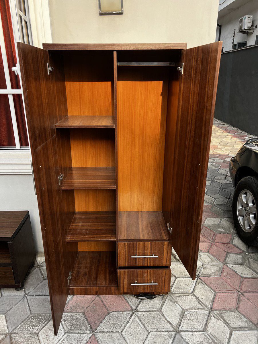 Neatly used wardrobe available for sale PRICE: 70k LOCATION: Osapa,lekki DEFECT: None Available for immediate pick up Send a dm or call 07036245685 #MondayMotivation Deborah Amber Riri