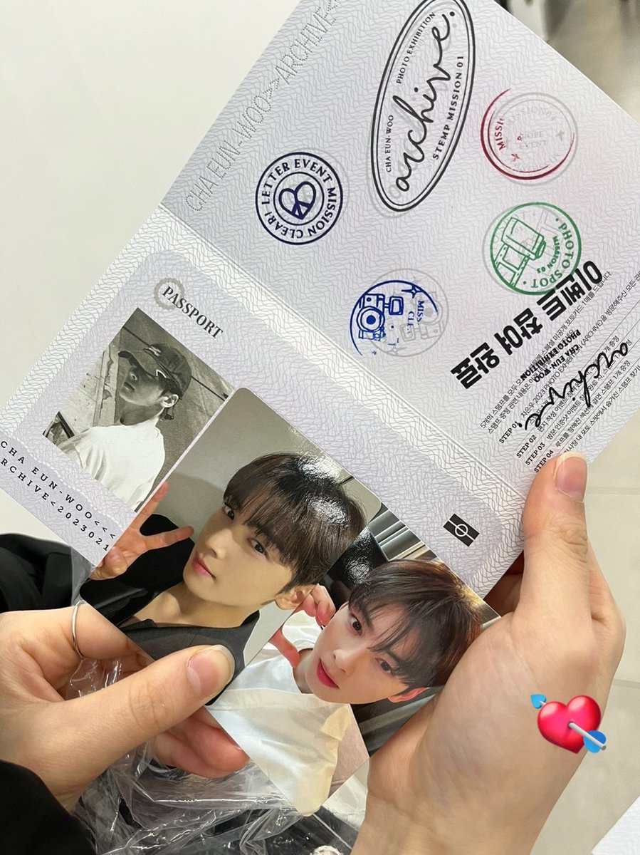 dearmyew's tweet photo. 사진전 아카이브 최고 🖼👍🏻
#차은우 #CHAEUNWOO #차은우_ARCHIVE https://t.co/FNReUmtbkQ