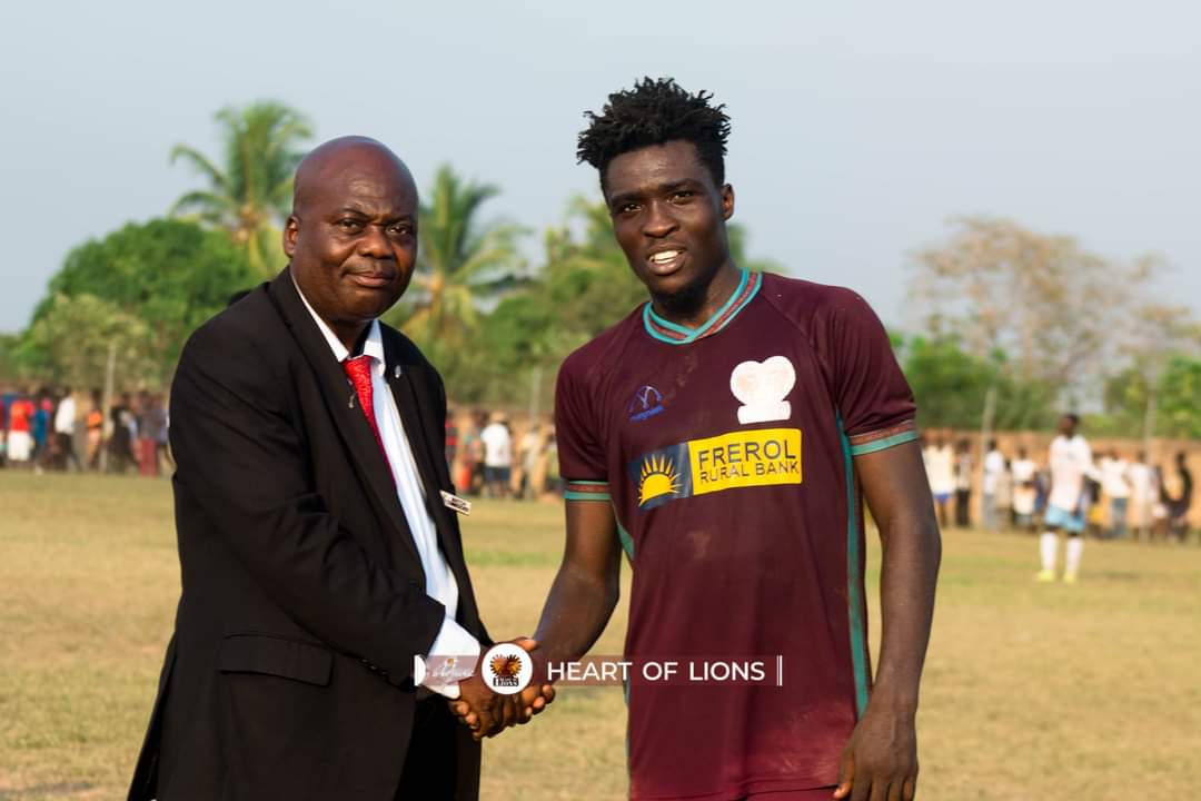 🗣|| MVP Performance 🤴 

All hail Mustapha Yakubu. He was awarded the Most Valuable Player of yesterday's game against NaGod. 

#DzieWoaNu #HolFc🦁🔴🔵 #FrerolRuralBank