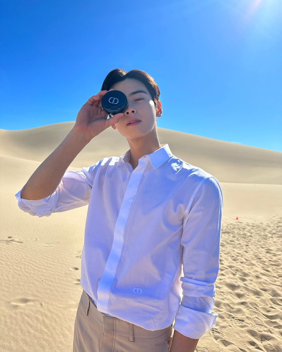 [PIC] eunwo.o_c Instagram 💜

DiorForever🏝️

📎: instagram.com/p/ComHp42ONCc/…

Please Like, Comments and Share. Engagement📈

#Dior #DiorBeauty #diormakeup #아스트로 #ASTRO #CHAEUNWOO #이동민 #차은우 #ชาอึนอู #ชาอึนวู @offclASTRO