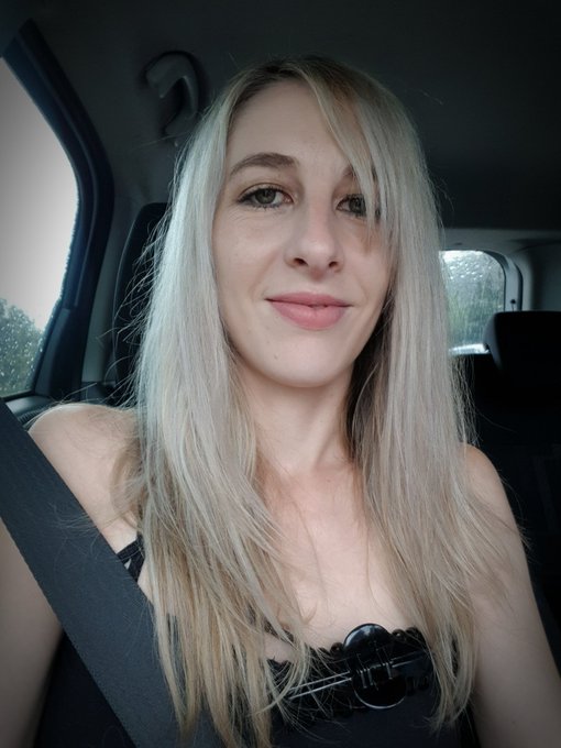 Lexi on the road again....🥳🥳🥳🥳 https://t.co/ABnlduQ5Sf