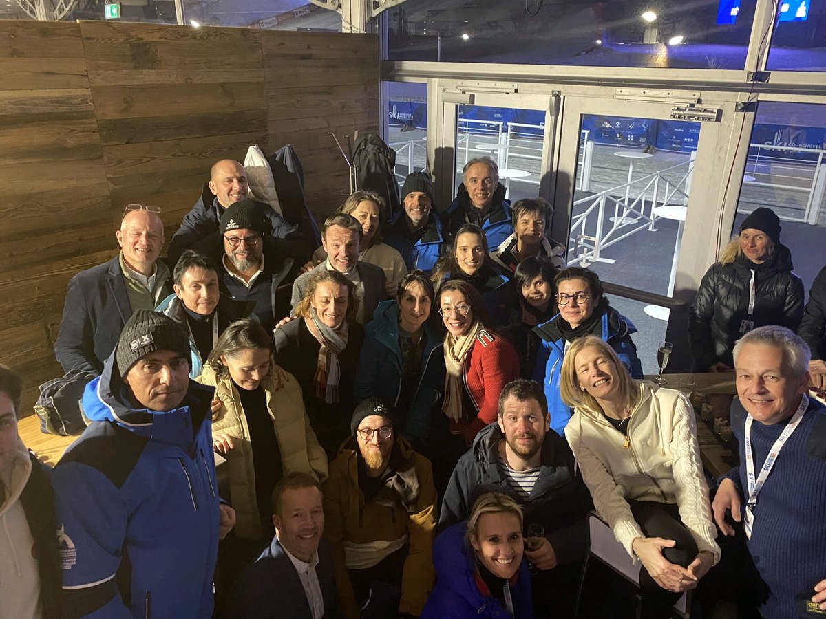FranceSportEx's tweet photo. ⛷️ An interesting time shared with all delegations during the first week of the @FIS_ Alpine Ski World Championships @CM_2023. 🇲🇫 companies are involved in delivering major international sports events worldwide.

An occasion to cheer for the French team @AlexPinturault 🥇🥉 https://t.co/XpC7Fghq8H