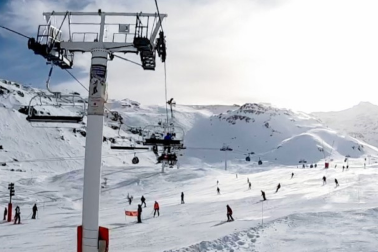 EkosLtd's tweet photo. EKOS report into the economic and wider impact of the Snowsports Sector in Scotland has been published today. The sector has been subject to change and challenging times in recent years, but continues to make an important contribution

https://t.co/ntaokUSABt https://t.co/XyqEeMfH4H