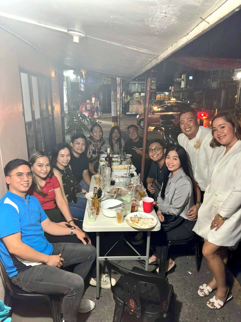 bltiv's tweet photo. Congrats and best wishes to the newlyweds! ❤❤❤ https://t.co/tn3ptJHSOB