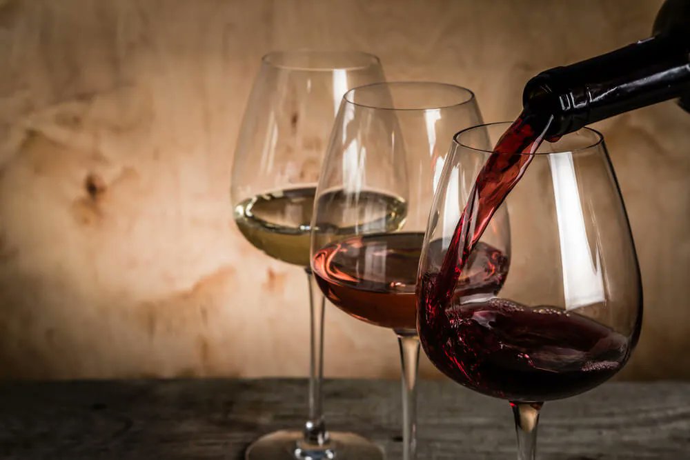 WineTrust100's tweet photo. Are you hosting GALentines this year? Why not do a mini wine tasting?🍷🥂
We have a fantastic selection of stunning, great value wines on our website with tasting notes and country origin available to help aid your tasting.
#winetrust #wine #tasting #galentines #girls #night https://t.co/tlgpBZc5gH