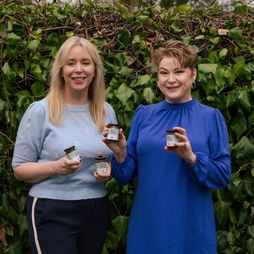 Excited and very humbled to announce that Dee Laffan is now our brand ambassador! 
Welcome on board Dee and delighted to call you our partner and friend.
#foodguild #brandambassador #foodproducer #irishfoodproducer

 abitontheside.ie #ambassador #welcome