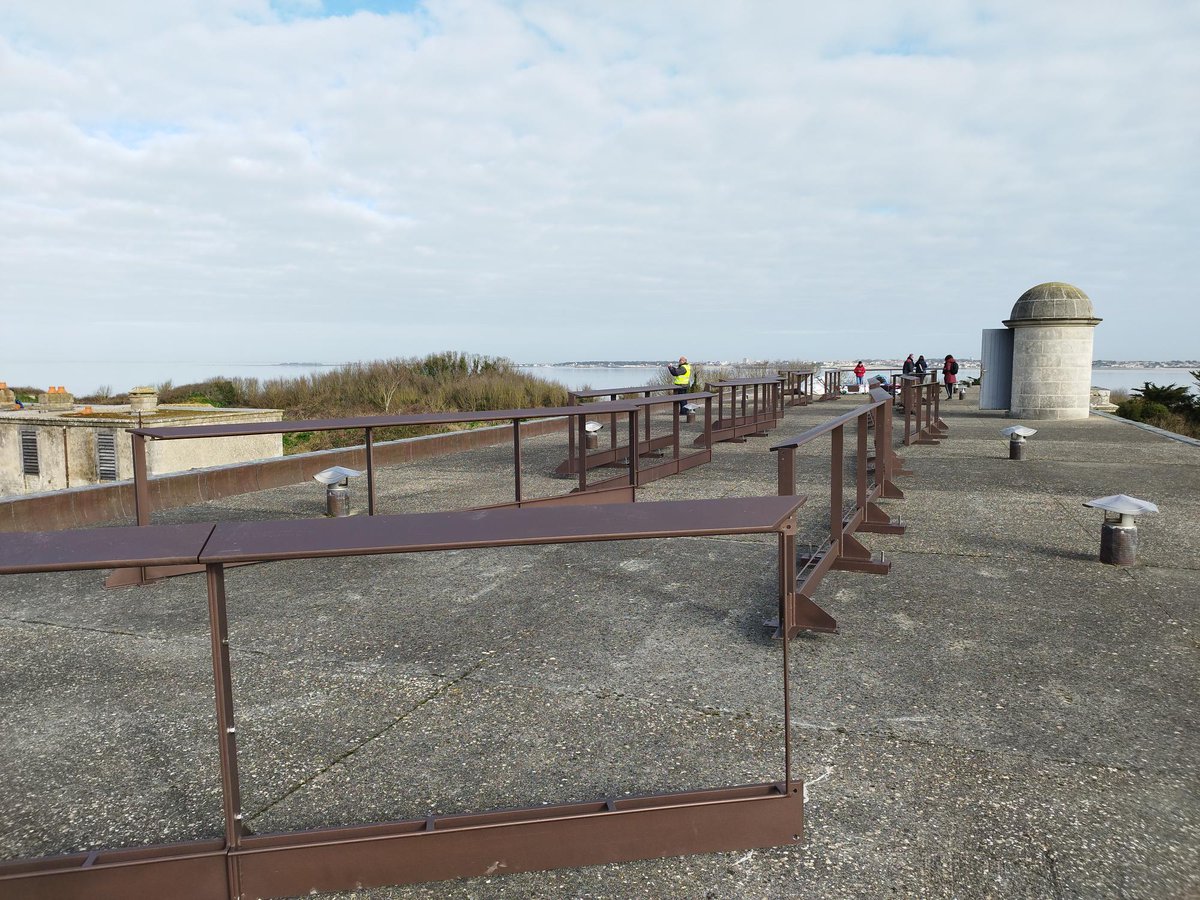 littoral_cdl's tweet photo. Au fort de l’Ile Madame protégé par le @littoral_cdl #PortdesBarques, des travaux de sécurisation sont réalisés pour mieux accueillir le public, lui permettre l'accès au toit-terrasse, et découvrir un panorama extraordinaire sur l’estuaire de la #Charente. #FranceRelance https://t.co/nh5nLVm9Ue