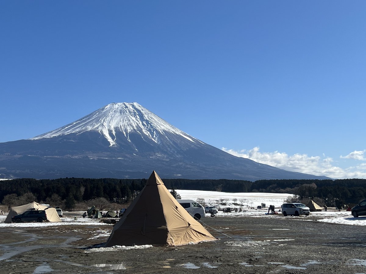 Layla_22_Lala's tweet photo. 待望の連泊キャンプから帰宅！
富士山も機嫌良く顔見せてくれたし、リクエストのスープカレーも美味しく食べれたので大満足な3日間でした😊
＃ふもとっぱら
また行きたいなー🫶🏼 https://t.co/ih68ope0PY