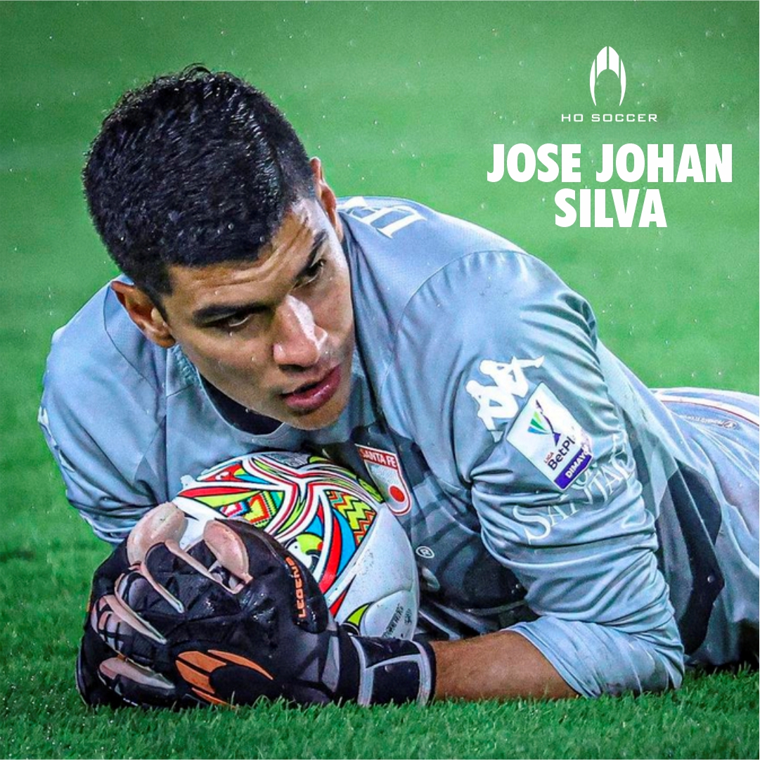 Aim high, look ahead and keep striving for being the best. 🏆 @SilvaJose22 works for this, betting on the SSG LEGEND ESSENTIAL with SUPERSOFT latex and ergonomic design, which combine the best of gloves to guarantee total control. @SantaFe