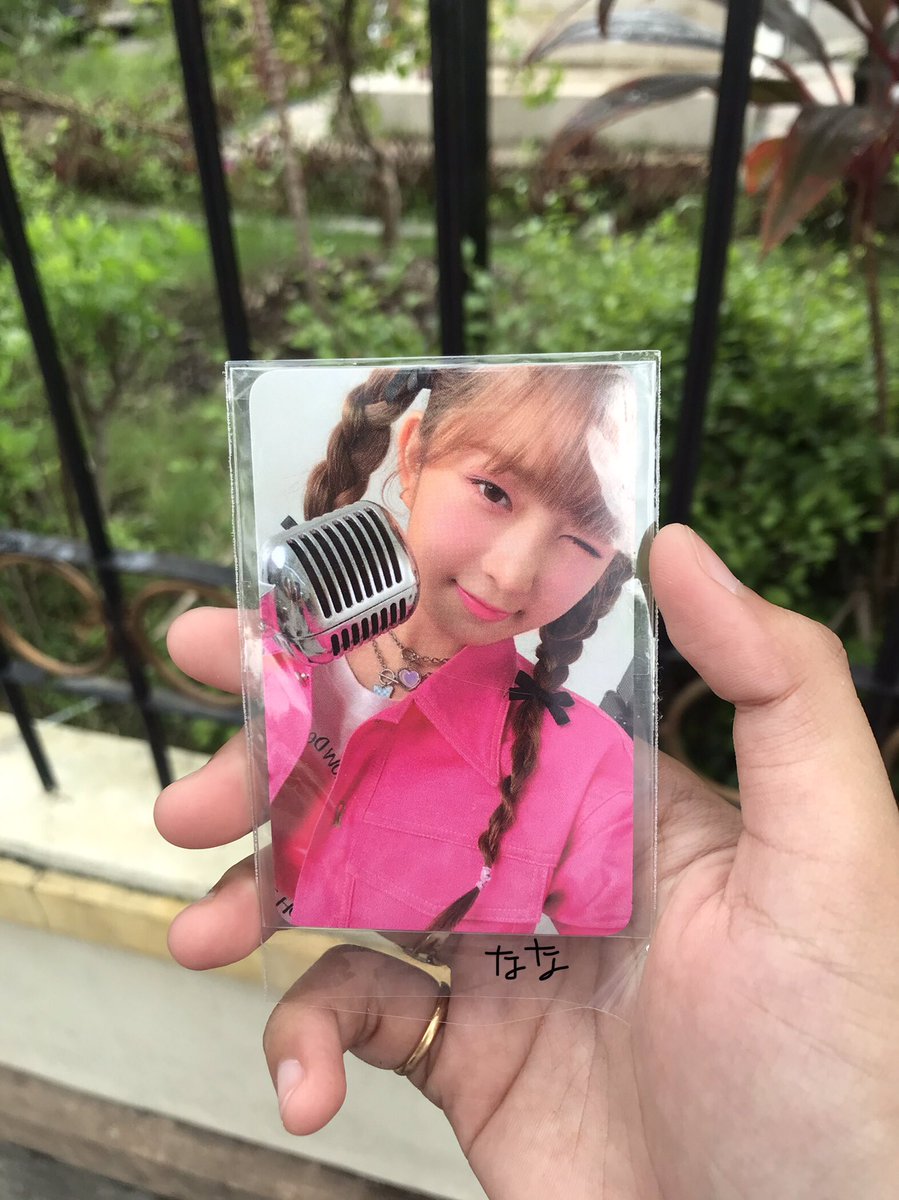 shirukamoment's tweet photo. —-help rt ty!
WANT TO SELL / LFB INA 🇮🇩

::: — Photocard Ive Rei x Peach C (pegang mic) 

🏷 Rp.115.000,00 incl all
📍 Jatim SBY
🍊bisa
 
✨buat condi dan lain-lain bisa dm aja✨

T. Wts wtb photocard Rei Peach C https://t.co/57lyLjq0AK