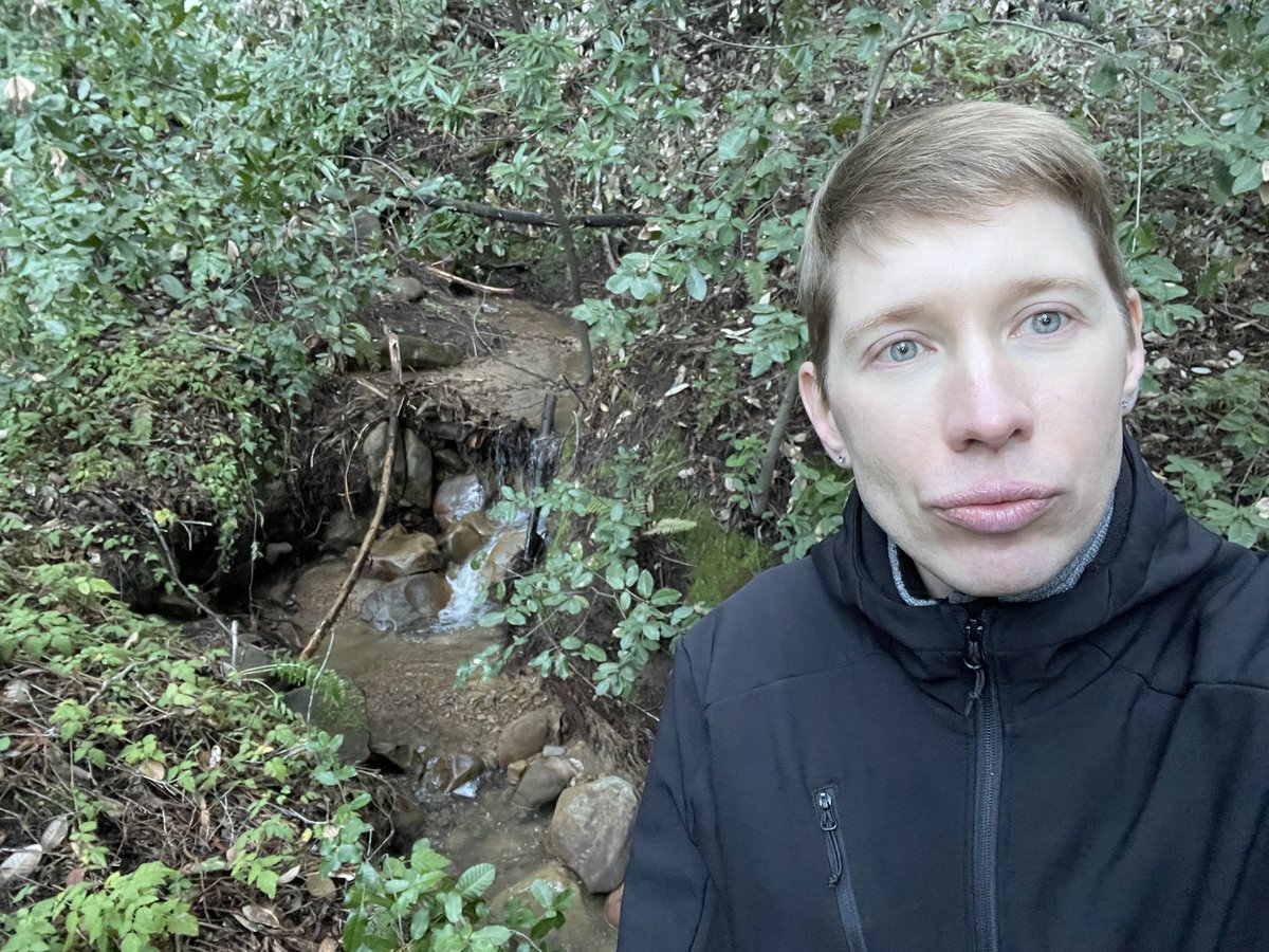 adlocky's tweet photo. Hiking 🥾 https://t.co/jt1AsgglGH