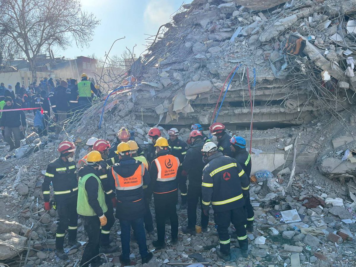 ayyildirim1's tweet photo. Umudun adı oldular
Vatana, millete sevdanın adı oldular

Bozkurtlar, uzanmayan tek bir el dahi kalmayana dek bölgede nöbetteler.

Canımız Türkiye 🇹🇷 https://t.co/l450Zi6kfP