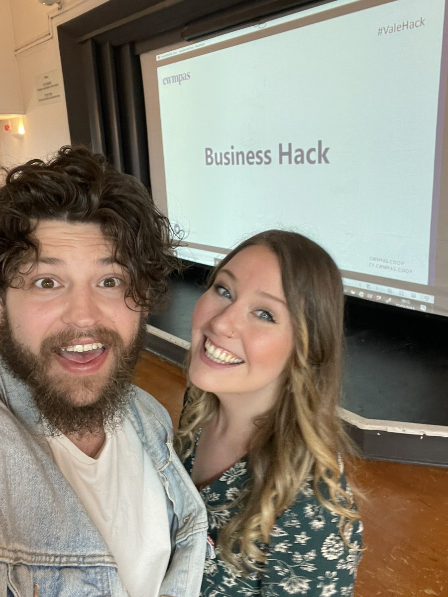 Excited to be participating in <a href="/ValeEconomy/">Vale Economy</a> x <a href="/Cwmpas_Coop/">Cwmpas</a> #VALEHACK this morning 🙌

<a href="/martin_downes/">Martin Downes FRSA 🏴󠁧󠁢󠁷󠁬󠁳󠁿</a> | <a href="/paulstepczak/">Paul Stepczak</a> … Let’s kick the week off with some collaboration and inspiration 🚀