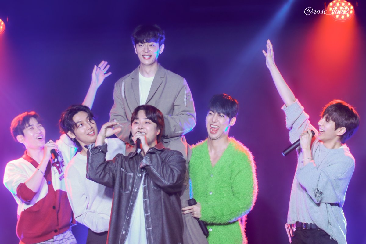 rose_bud2's tweet photo. 20230212
 LIVE EVENT in TOKYO 2023 BEGINNING at FCLIVE TOKYO

#동현　#donghyun #ドンヒョン
#현성　#hyunseong #ヒョンソン
#정민　#jeongmin #ジョンミン
#영민　#youngmin #ヨンミン
#광민　#kwangmin #クァンミン
#민우　#minwoo #ミヌ
#보이프렌드　#BOYFRIEND
#BF

#HAPPY_DONGHYUN_DAY https://t.co/LM96rnG5vW