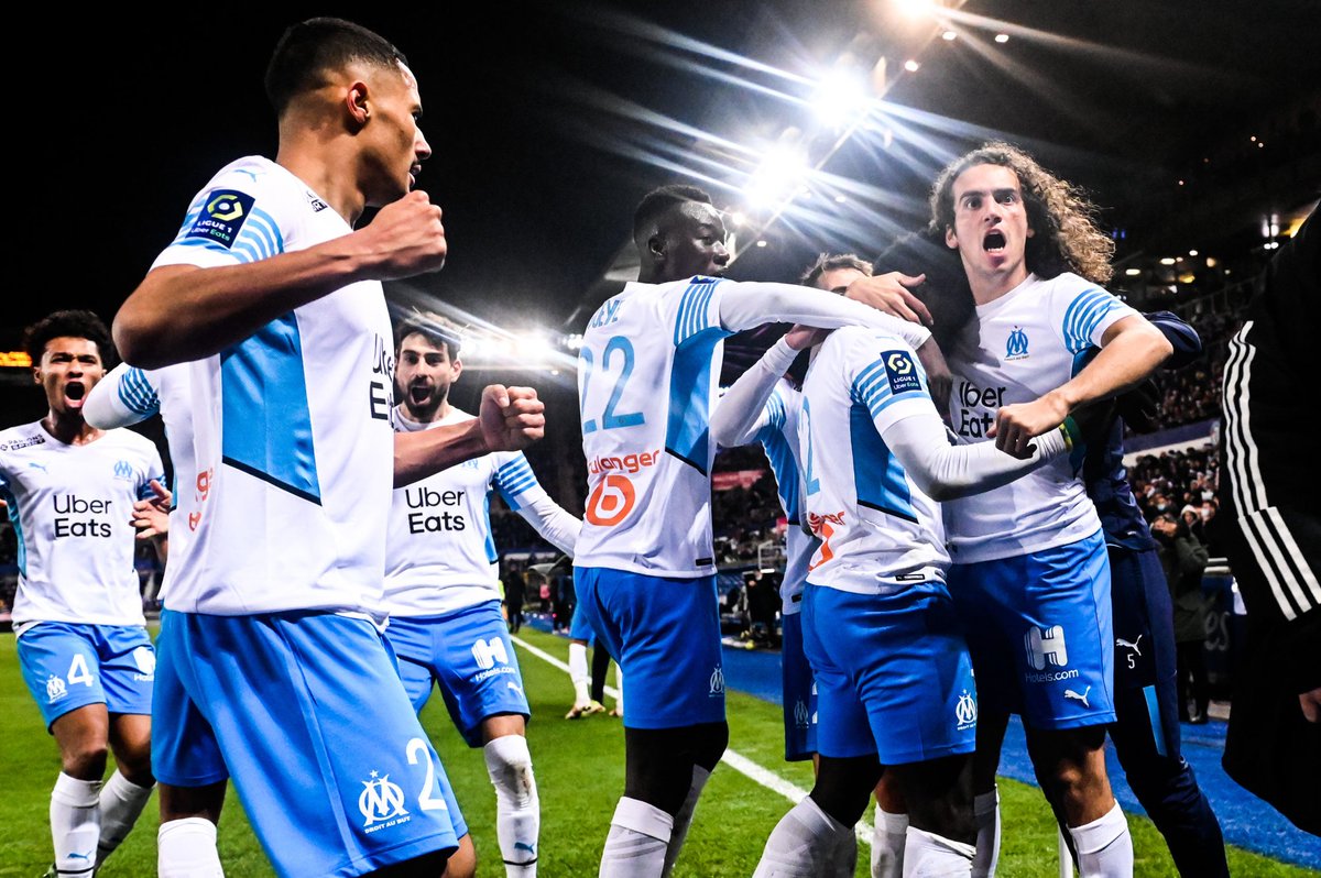 devoirdefoot's tweet image. Maillot + Short dépareillé = orgasme visuel 😍

Dommage de ne pas associer nos couleurs plus souvent 

#TeamOM