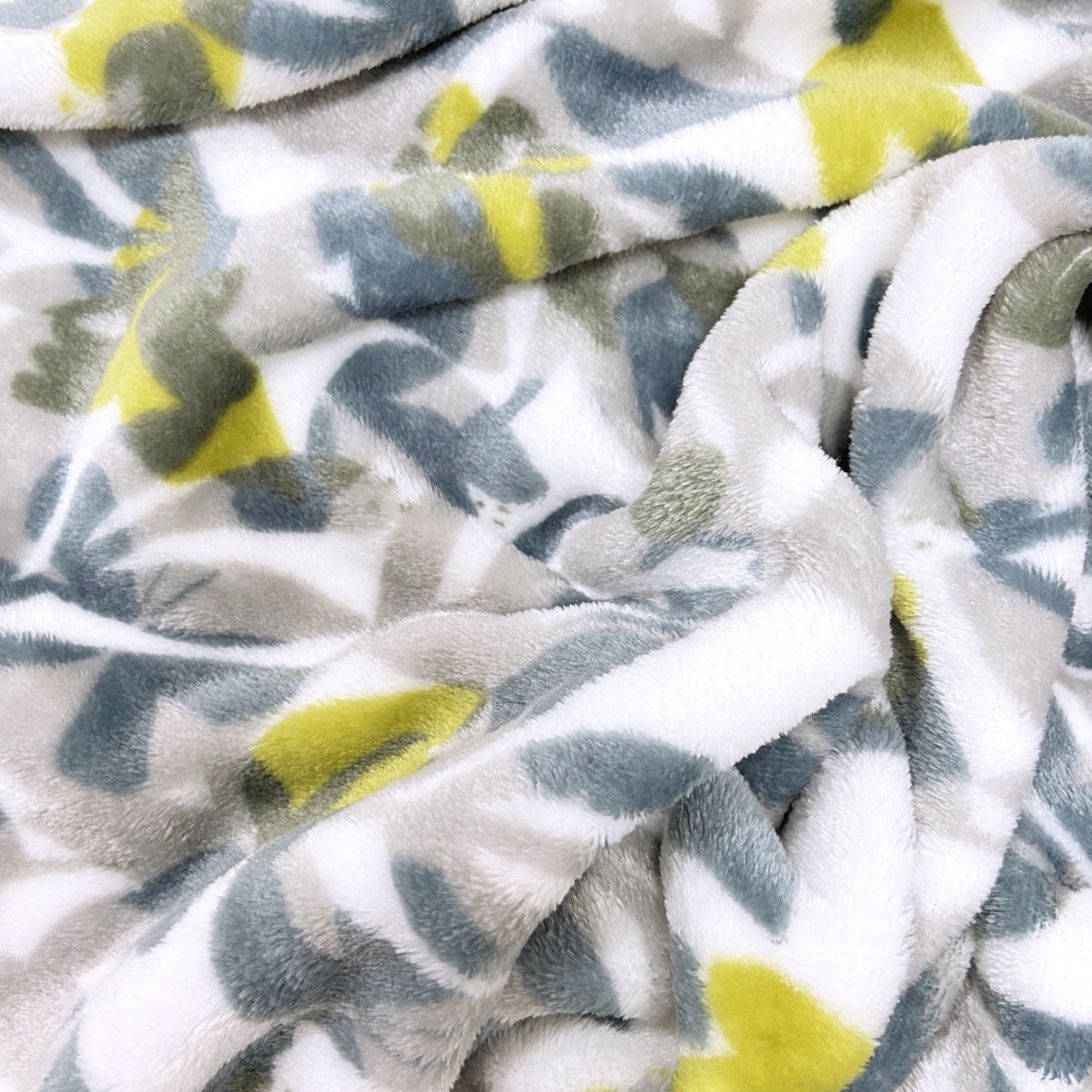 Wpc_Patterns's tweet image. まだまだ寒い日が続きますね⛄️
寒い日に欠かせないブランケット。#WpcPatterns のブランケットは4通りの使い方ができる便利なブランケット⭕️
社内でも愛用者多数のおすすめアイテムです💓
Wpc. ONLINE STOREでは今なら30%OFF! ¥2,079(税込)です!詳細はこちら▼
wpc-store.com/c/goods/w082
#wpc