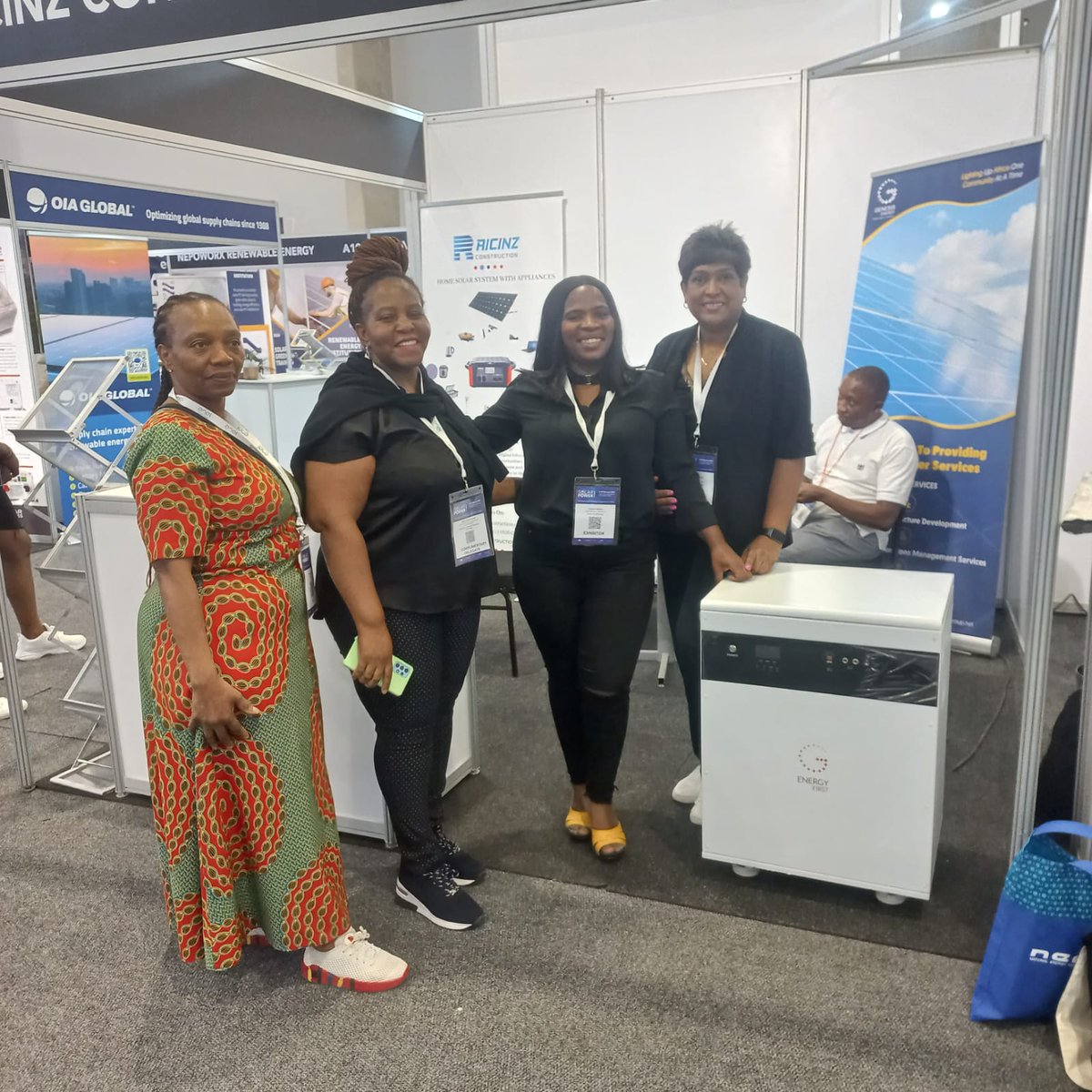 _GenesisEnergy's tweet photo. Last week was an eventful one!
 
We would like to recognize our very capable Country Director for #SouthAfrica Yolanda Mabuto - for holding it down at the @SolarPower_RSA 
 
Thank you for the support industry colleagues!

#solarpower #solarpowerafrica https://t.co/KMnA4Udqmo