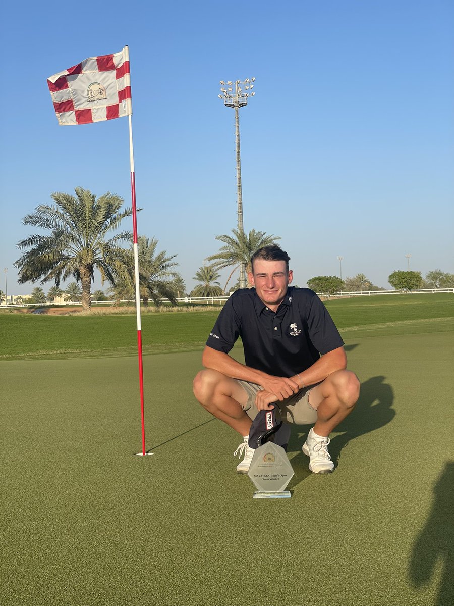 Jakewilts's tweet photo. Luckily there wasn’t a 2’s pot this week, @JackHam91475273 wouldn’t have any lucozades left in the fridge! https://t.co/W928NXIKug