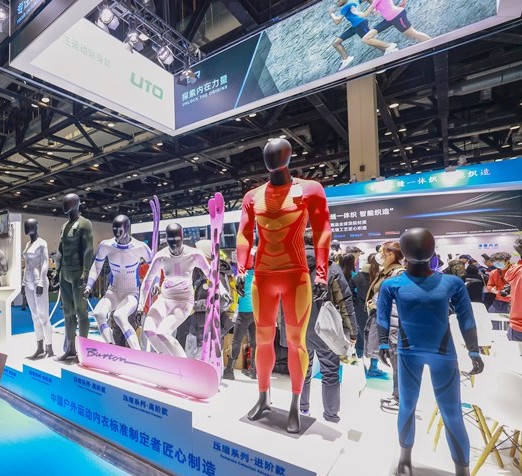 SpotlightBJ's tweet photo. 🎾The #ISPOBeijing 2023, one of the largest and most important trade #fairs in the #sports #industry, wrapped up at the 📍 China National Convention Center in #Beijing on Sunday. The three-day event marked the first major fair to be held in the convention center this year. https://t.co/4K3OUnZpOD
