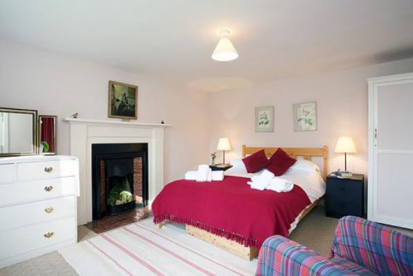 TheHolidayCots's tweet photo. Book your next vacation to Scotland and stay at The Hirsel or The Keepers House. They are perfectly placed for exploring Dunkeld and Blairgowrie.
๐Sleeps 1-4
https://t.co/XQwidTjnn7
#Butterstone #Dunkeld #Perthshire #SelfCatering #Vacation #Scotland #Blairgowrie #Character https://t.co/bmQQHdMJDy