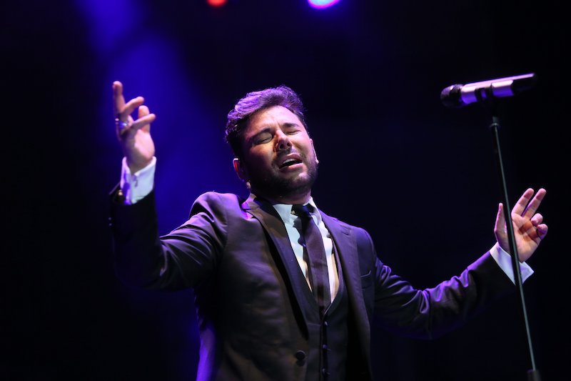 albumonline1's tweet image. 50th anniversary of flamenco singer Miguel Poveda. Foto Festival de Pedralbes 2015. ©Martí E. Berenguer / Album.
Photogallery: ow.ly/ISUv50Mz9hx
#miguelpoveda #cantaor #flamenco #albumonline #cantante