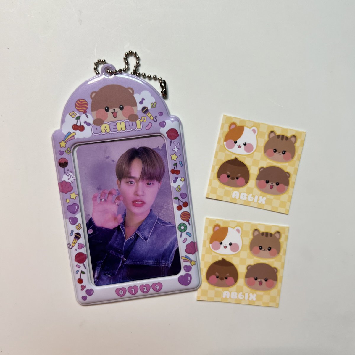 dda_y29's tweet photo. @woojina_nov2様
無事届きました！
丁寧なご対応ありがとうございました💞
@yeppiholder 님
너무 귀여운 홀더 감사합니다.
같이 많이 외출하려고 합니다.💖💖
#0522_예삐홀더 https://t.co/PguXUlcFJC