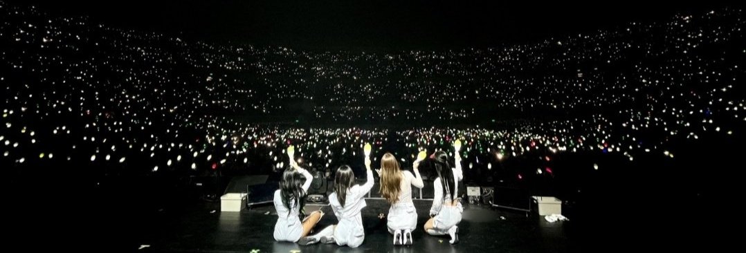 what if mass twitter header... 

#MAMAMOOinPH #MYCON_inMNL