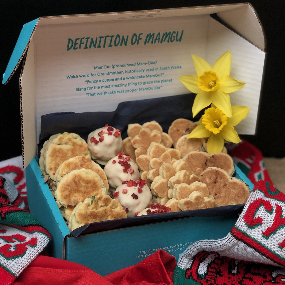 OUR ST DAVID’S DAY SPECIAL BOX IS NOW LIVE!! WAHOOO!!! 🤩🏴󠁧󠁢󠁷󠁬󠁳󠁿🙌🏼 March 1st is just around the corner, time for us to don our Welsh rugby shirts, pin a leek to our chest, sing Hen Wlad Fy Nhadau loud and proud and of course... EAT WEELSHCAAAAKES! 👇🏼👇🏼👇🏼 mamguwelshcakes.com/products/st-da…
