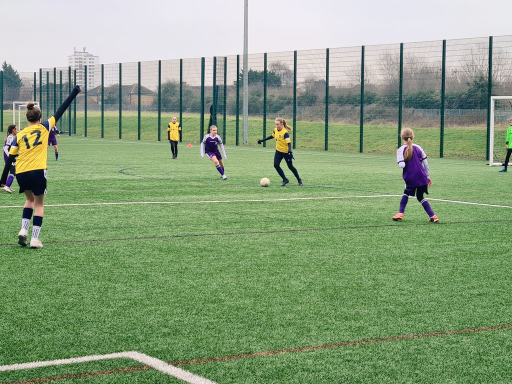 OUFCcommunity's tweet photo. ⚽️ 𝔽𝕖𝕓𝕣𝕦𝕒𝕣𝕪 𝕙𝕒𝕝𝕗 𝕥𝕖𝕣𝕞 𝕗𝕚𝕩𝕥𝕦𝕣𝕖𝕤 ⚽️

We are underway @TheOxfordAcad with our first fixture day of the week as our U10's &amp; U12's Girls Development Centre squads take on @SheCanPlayUK 

#development #oufc #OUitC #OxfordshireACommunityUnited https://t.co/VQd3GunYe8
