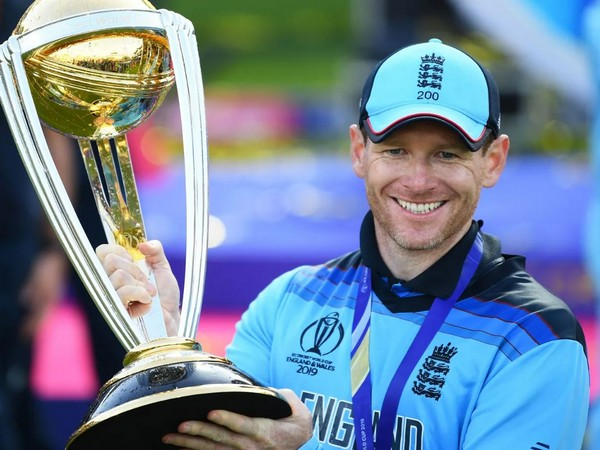 JantantraTv's tweet photo. ➡इंग्लैंड के क्रिकेटर '#EoinMorgan' ने क्रिकेट से लिया सन्यास
➡वे 2019 में वर्ल्ड कप जीतने वाली इंग्लैंड क्रिकेट टीम के कप्तान थे..
@Eoin16 @ICC @englandcricket #Cricketer #EnglandCricketTeam #CricketNews #SportsNews #EOIN #WorldCup #ENGLAND #Sports #Cricket #EOIN16 #Jtv https://t.co/wnqffF2N20