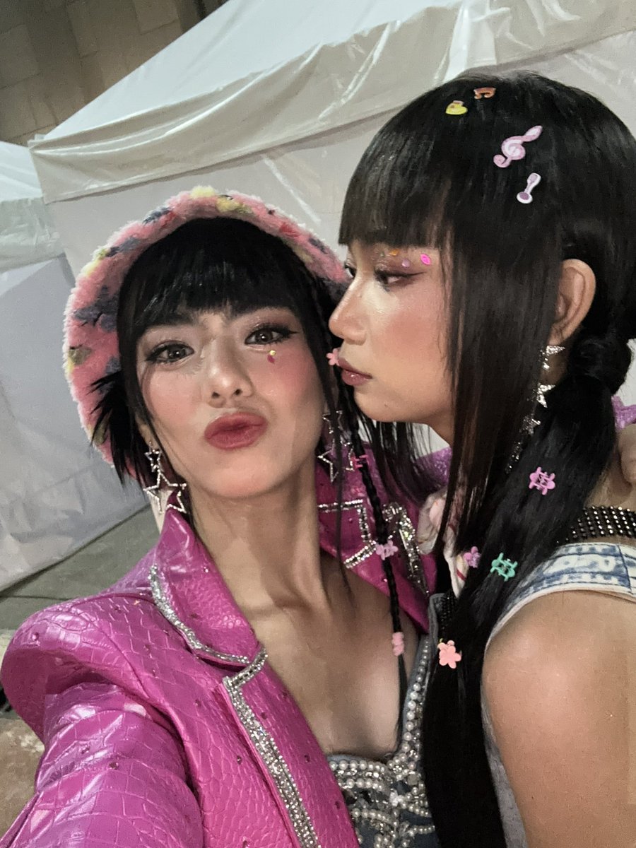 bini_gwen's tweet photo. Happy 2nd anniversary blooms!🫶🏻 https://t.co/SbY2CPAsOR