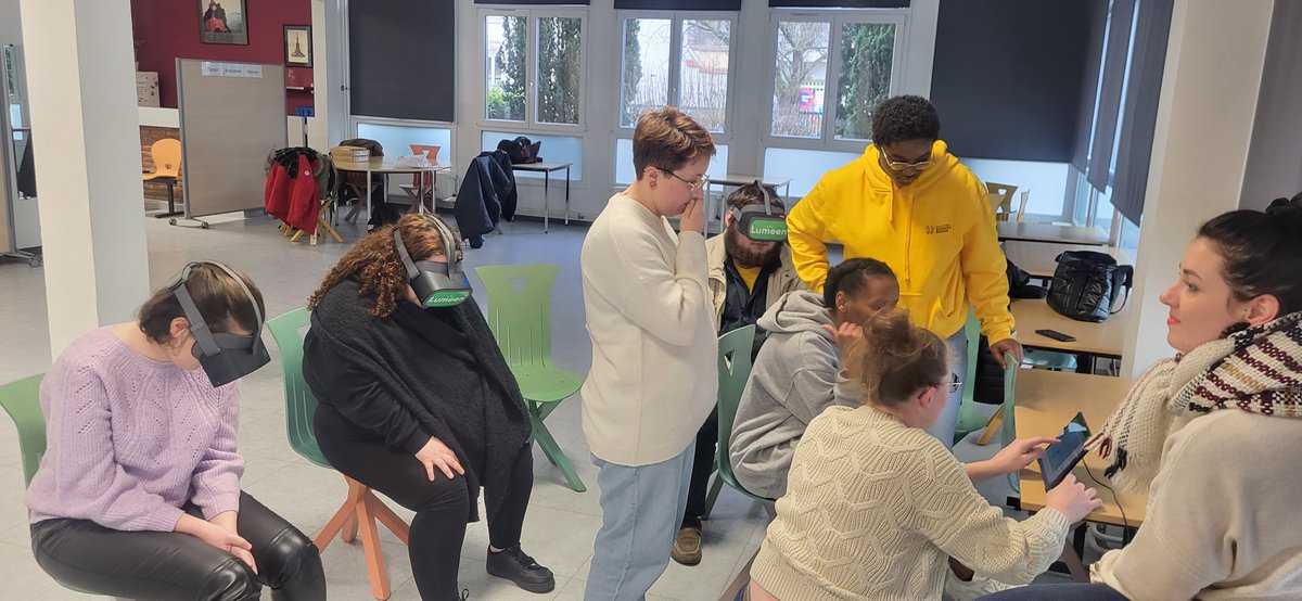 Les volontaires SC2S de Reims ont découvert les lunettes immersives "Lumeen" avec nos partenaires Les Petits Frères des Pauvres avec Nastasia HOLLENDER et Justine MILHE. Les volontaires qui continuent de découvrir de nouvelles technologies pour améliorer la vie des séniors !