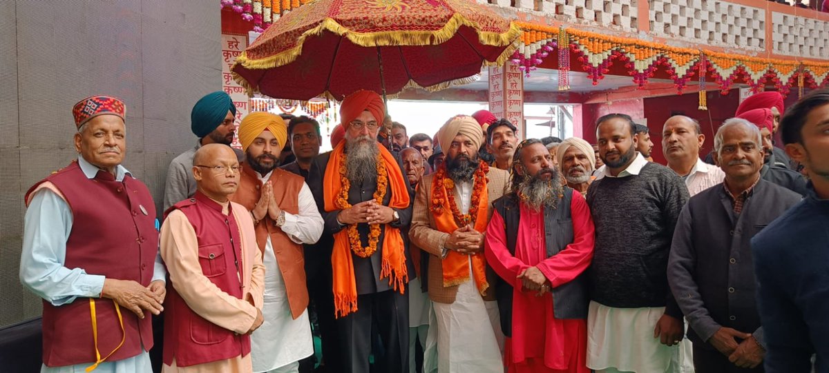 manmohan_bedi's tweet image. ਅੱਜ ਡਿਪਟੀ ਸਪੀਕਰ ਜੈ ਕ੍ਰਿਸ਼ਨ ਸਿੰਘ ਰੋੜੀ ਜੀ ਕੋਟਲਾ ਕਲਾਂ (ਊਨਾ) ਵਿਖੇ ਮਾਣਯੋਗ ਸਪੀਕਰ ਸ. ਕੁਲਤਾਰ ਸਿੰਘ ਸੰਧਵਾਂ ਜੀ ਅਤੇ ਸਿੱਖਿਆ ਮੰਤਰੀ ਸ. ਹਰਜੋਤ ਬੈਂਸ ਜੀ ਨਾਲ ਬਾਬਾ ਬਾਲ ਜੀ ਮੰਦਿਰ ਵਿਖੇ ਨਤਮਸਤਕ ਹੋਏ। @harjotbains @Sandhwan @RouriJai