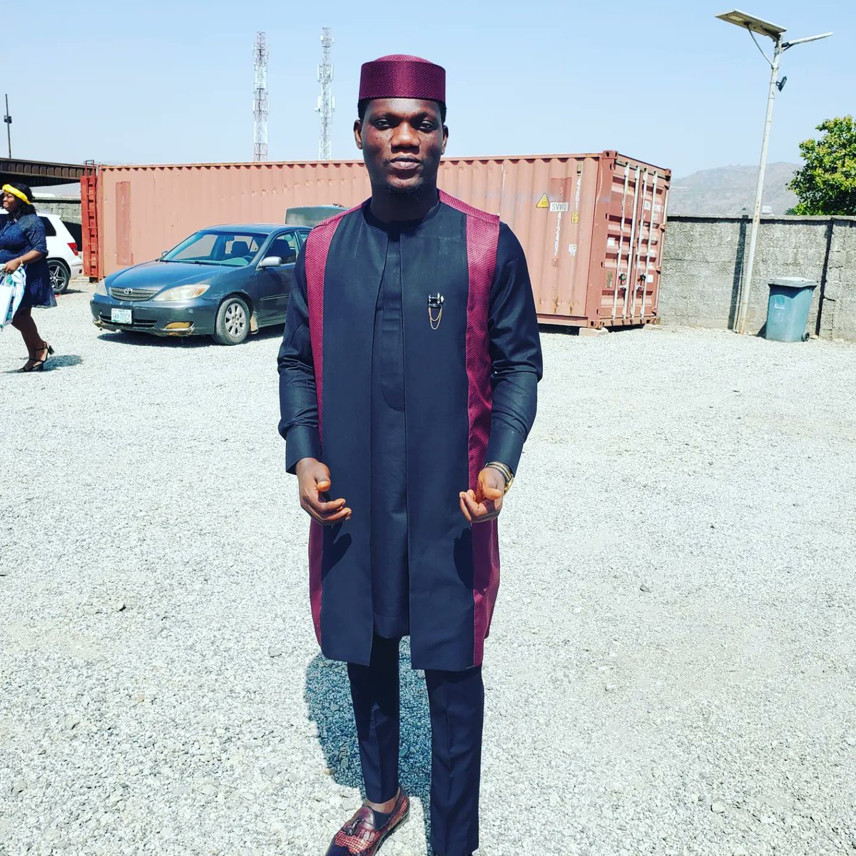 kinseclothier's tweet image. I'm a fashion designer based in Abuja. I specialized on everything men's wear. This is me exhibiting product. My brand name is KINSÈ CLOTHIER. IG: kinse.clothier