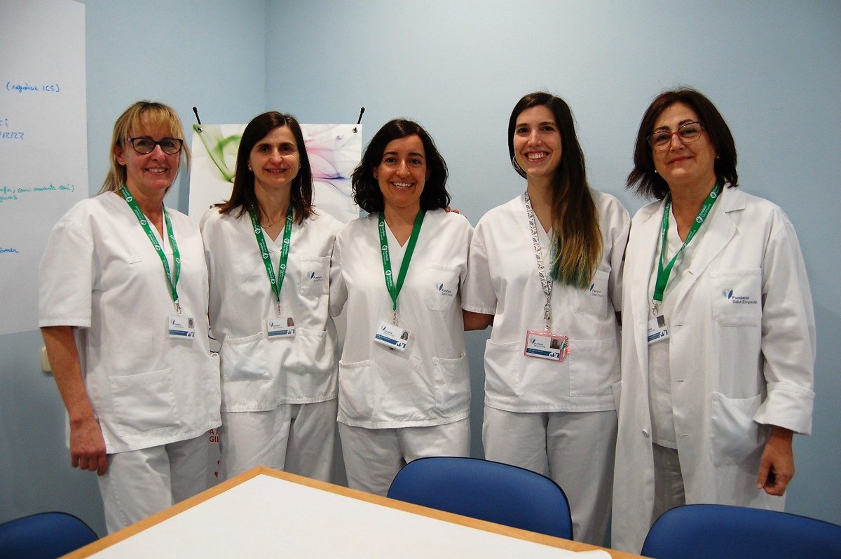 RecercaFSE's tweet photo. La revista de l’Asociación Española de Enfermería Quirúrgica ha publicat un article realitzat per les infermeres d'Hospitalització Quirúrgica de l'Hospital Pilar Girbal, Dolors Martí, Sònia Adroher, Laia Garcia i Carme Burgas 👉  https://t.co/xF1fBzYMvI https://t.co/4cx1MpgzEO