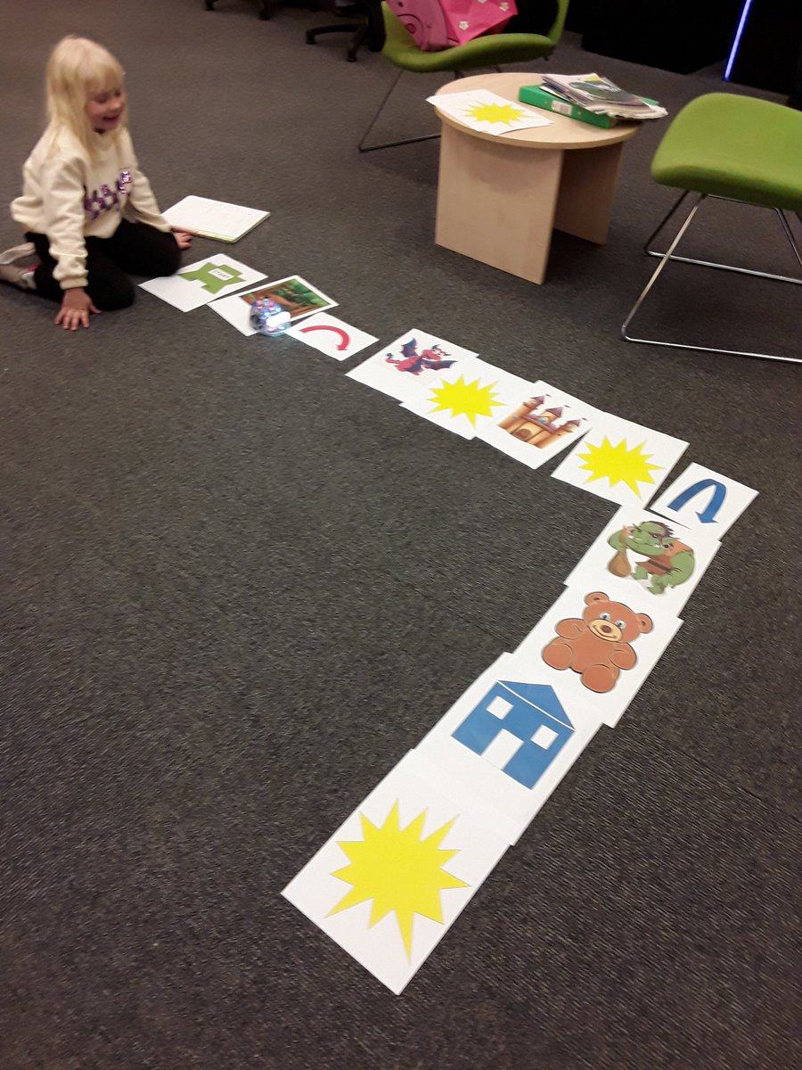 WFlibraries's tweet image. Today at Stanley library we played with Blue-bot and used images to create our own stories. #WFlibraries