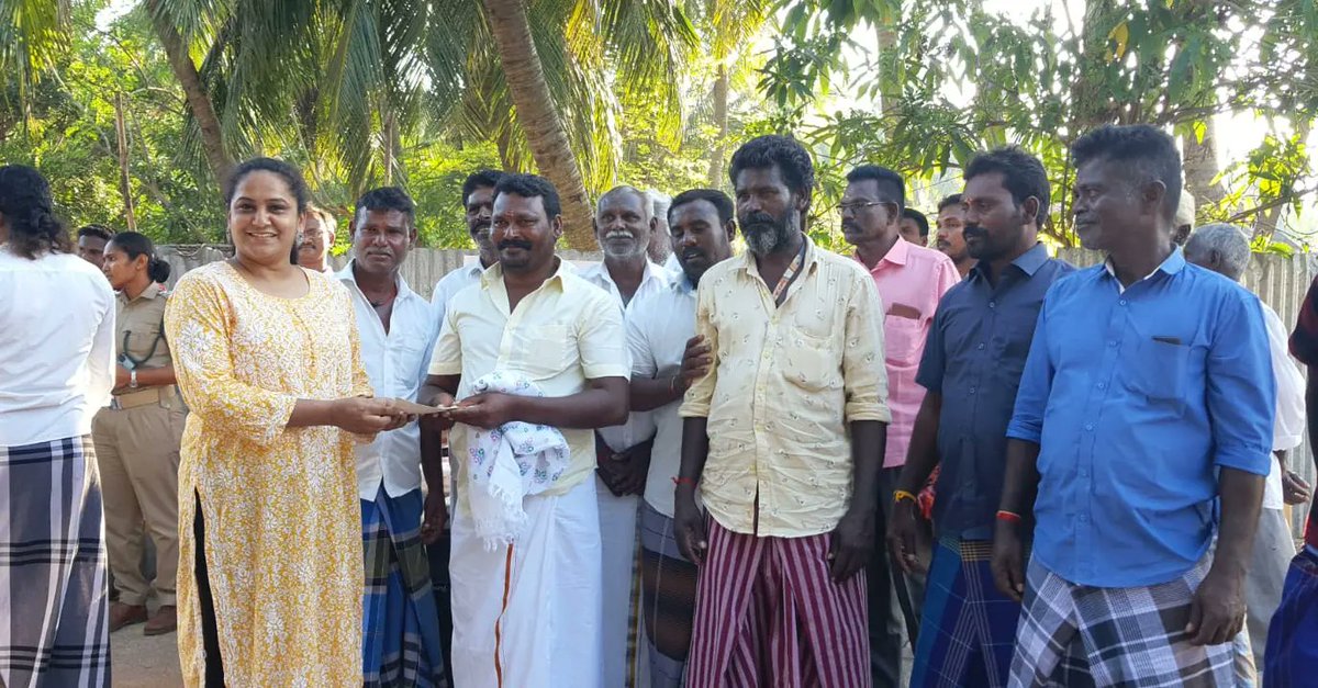 kadal_osaiCR's tweet image. "Peace for the Sea Savers" Celebrated world radio day with traditional fisherfolks of Dhanushkodi
#saveturtles #WorldRadioDay #dhanuskodi #kadalosaiFM
