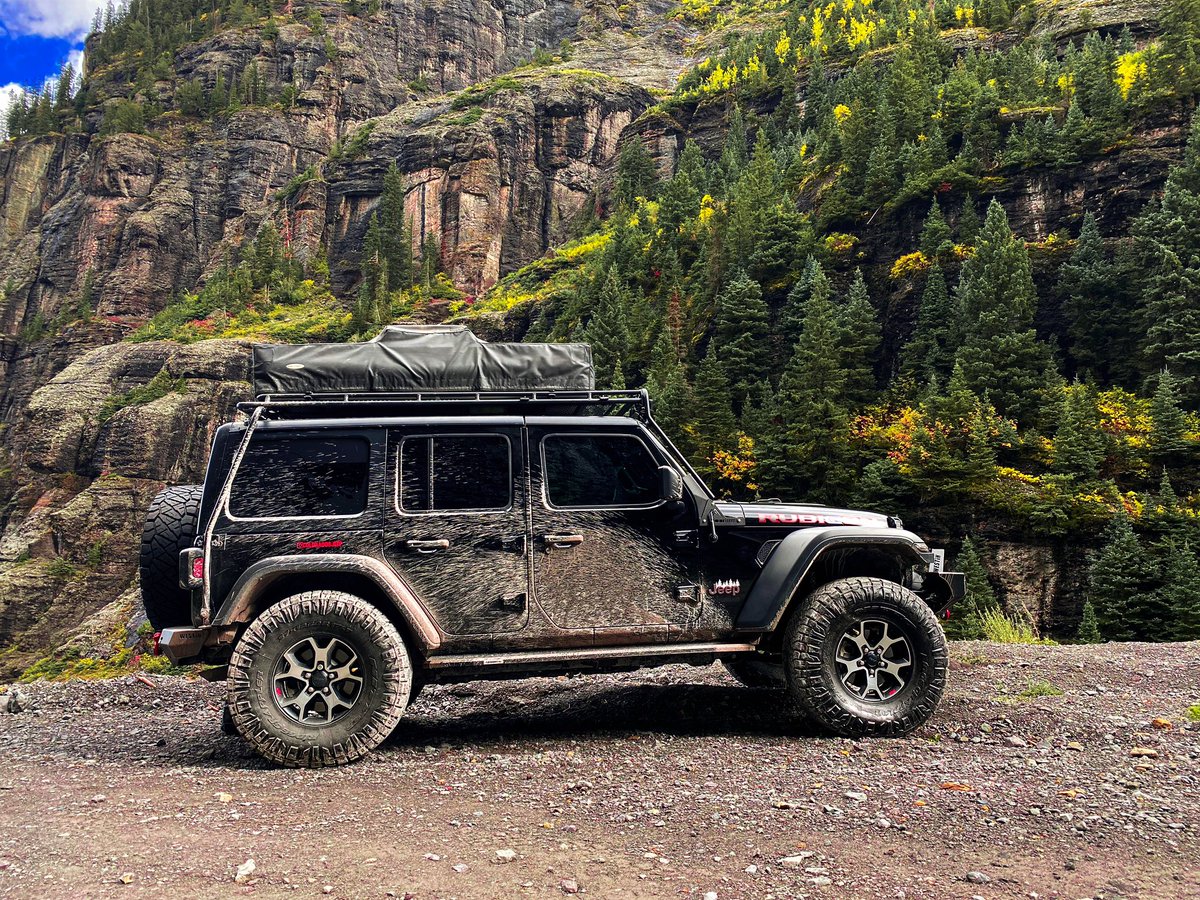 Day dreaming about exploring Colorado’s Rocky Mountains on this beautiful Mountain Monday! ⛰️🤘🏼

#mountainmonday #mountain #jeep #jeeplife #itsajeepthing #mountains #explore #overland #offroad #colorado #coloradolife #getoutside #explorepage #4x4 #rooftoptent #ridgegrappler