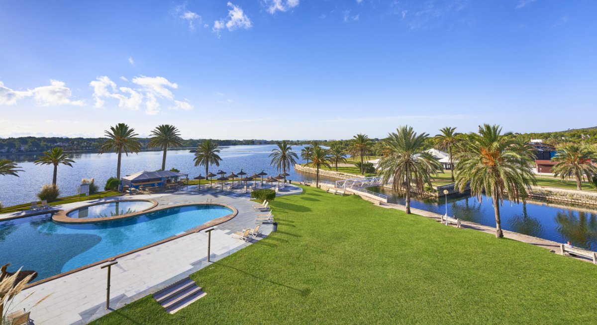 Did you know that Spain is the third most sustainable country? And BelleVue Club, located in Alcudia, is a testament to BlueBay Hotels' commitment to sustainable tourism. Find out more on our blog:

i.mtr.cool/utqdvsipke

#ecoturismo #ecofriendly #mybluebay #alcudia  #majorca